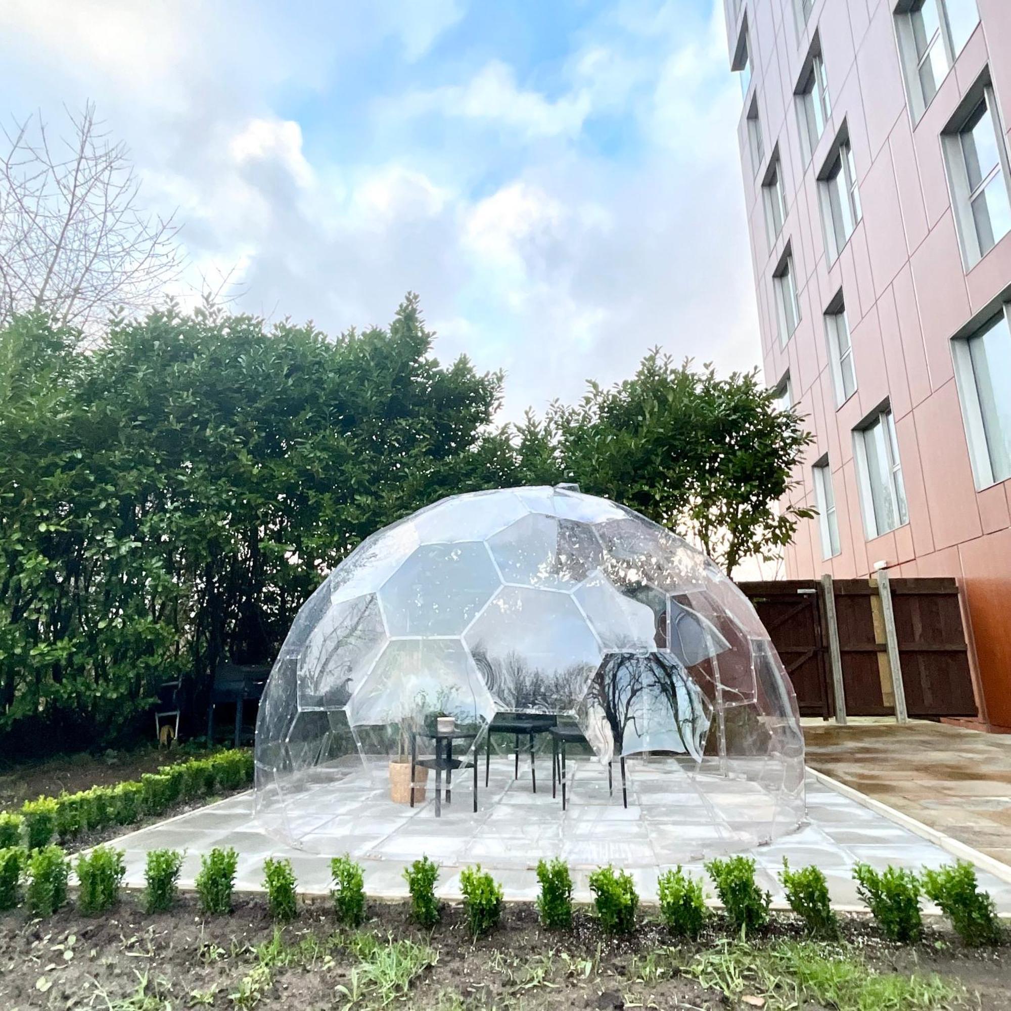 Private Garden Apartment With Geodome Manchester Eksteriør bilde
